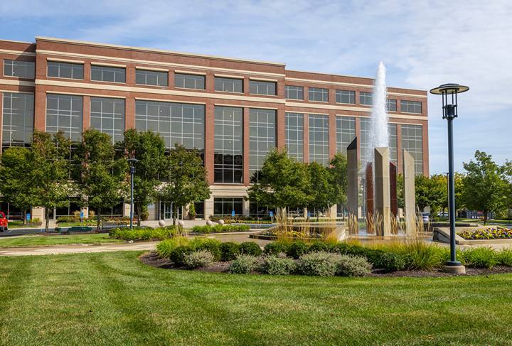 9987 Carver Rd, Blue Ash, OH à louer Photo du bâtiment- Image 1 de 15