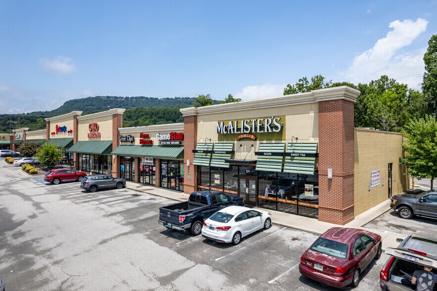 541 Signal Mountain Rd, Chattanooga, TN à louer - Photo du bâtiment - Image 1 de 5