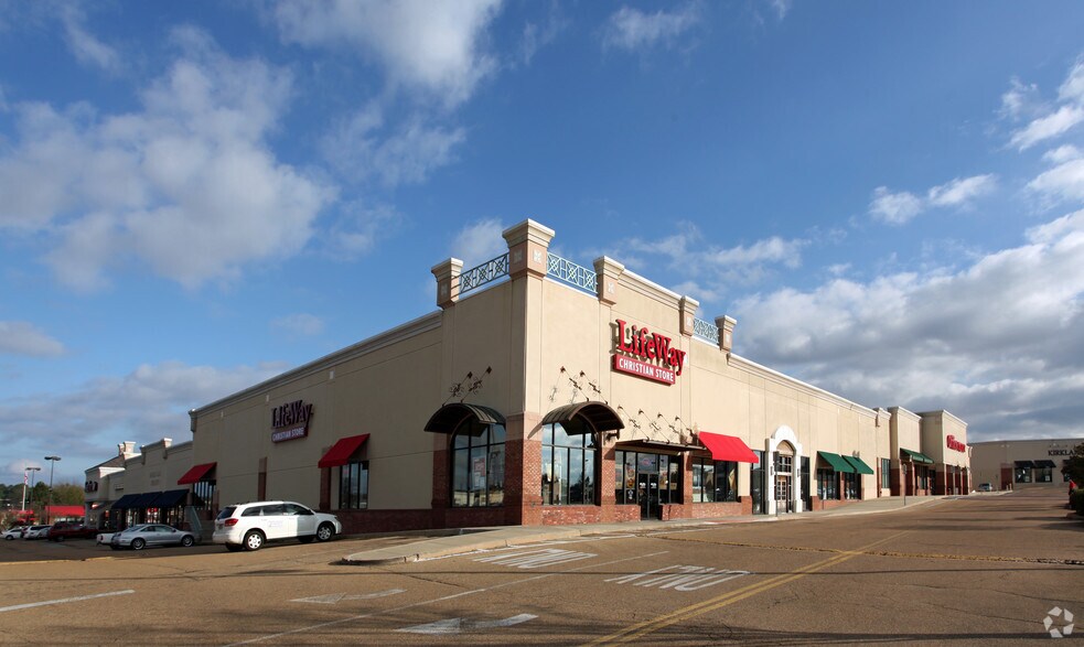1041-1051 E County Line Rd, Jackson, MS à louer - Photo du bâtiment - Image 2 de 5