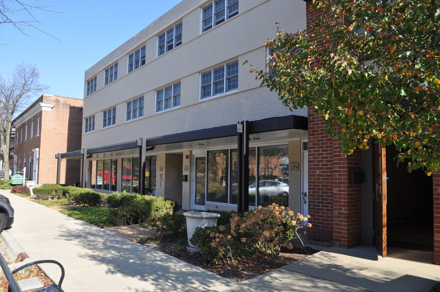 1379-1385 N Western Ave, Lake Forest, IL for sale - Building Photo - Image 1 of 1