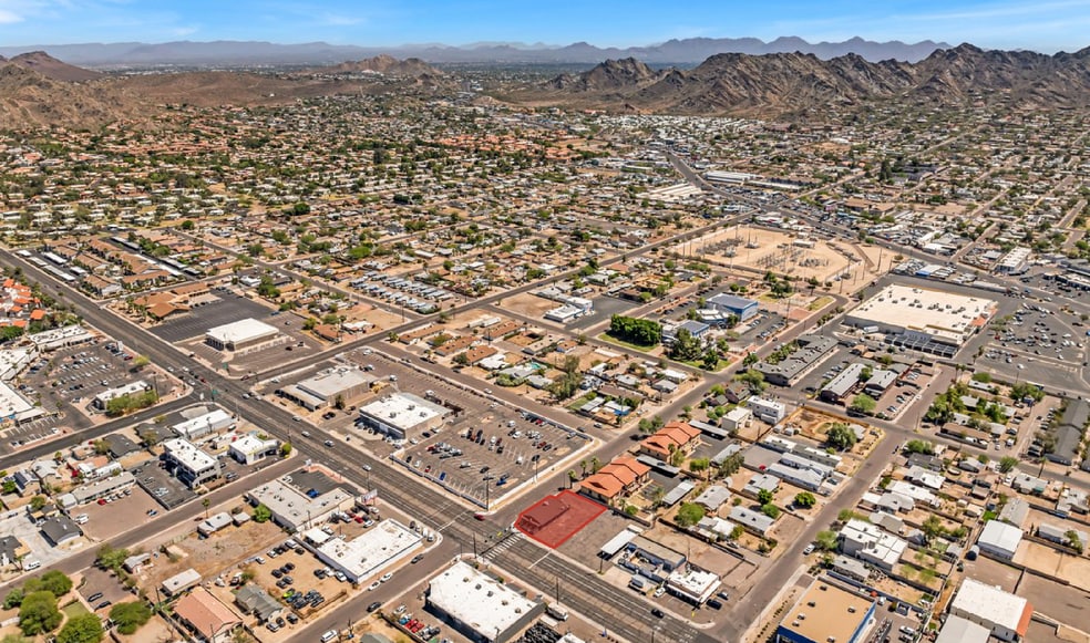 9521 N 7th St, Phoenix, AZ for lease - Building Photo - Image 3 of 7