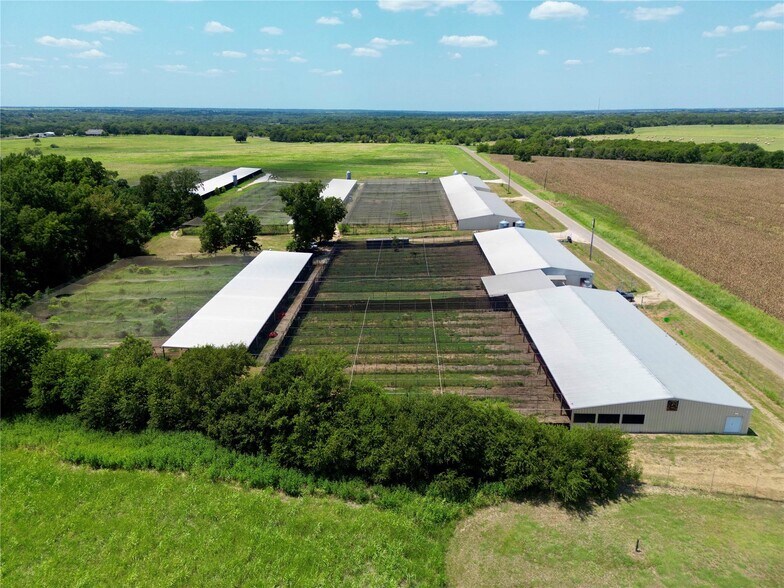 1500 Lumkins rd, Forreston, TX à vendre - Photo du bâtiment - Image 2 de 14