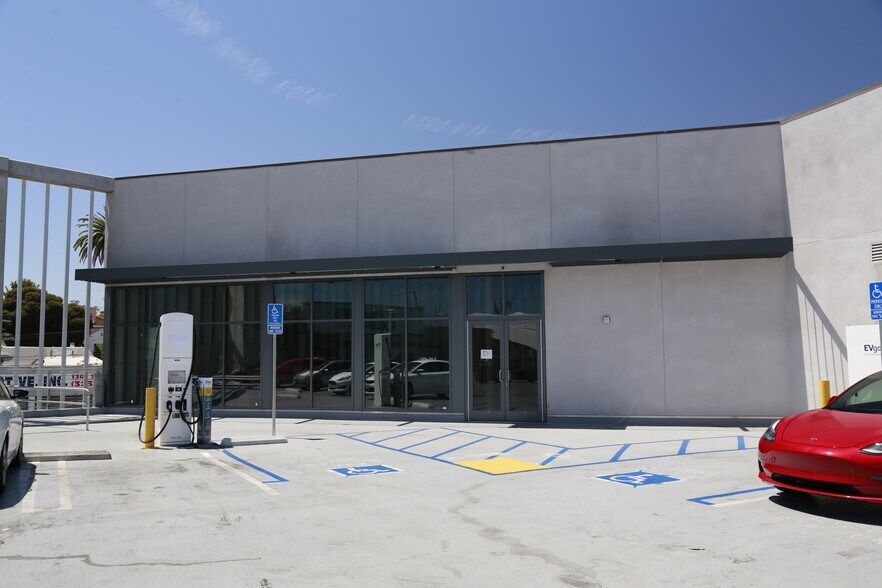 1302-1342 S La Brea Ave, Los Angeles, CA for lease - Building Photo - Image 3 of 13