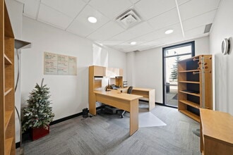 259 Burnt Park Dr, Red Deer County, AB for sale Interior Photo- Image 2 of 33