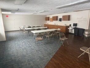 300 Main St, Florence, KY for lease Interior Photo- Image 2 of 5