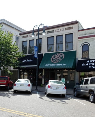 Plus de détails pour 111-113 N Liberty St, Jackson, TN - Commerce de détail à louer