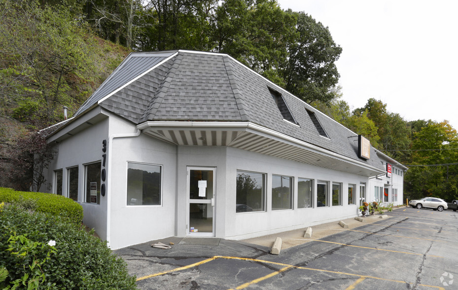 3700 Old William Penn Hwy, Murrysville, PA for lease - Building Photo - Image 2 of 3