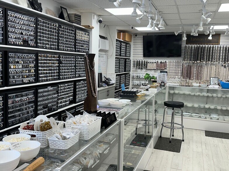 2830 Kaonawai Pl, Honolulu, HI à vendre - Photo intérieure - Image 3 de 6