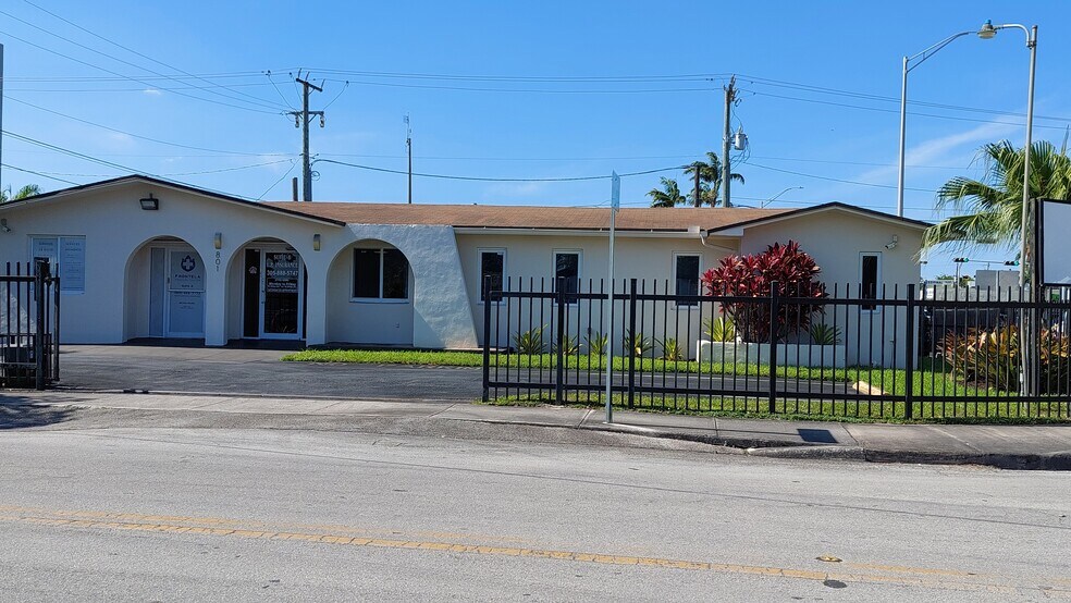 801 W 48th St, Hialeah, FL à louer - Photo du bâtiment - Image 3 de 8