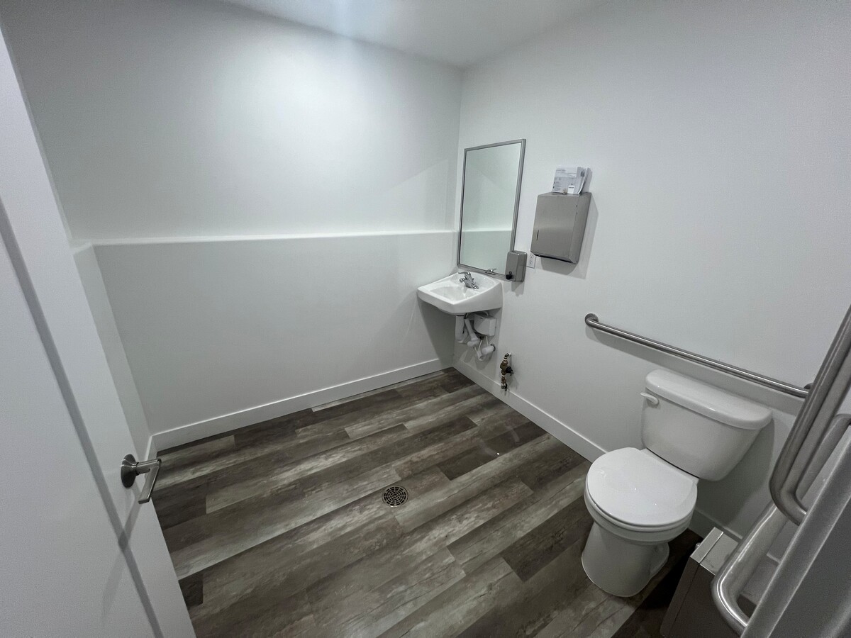 448 Commerce Dr, Hurricane, UT 84737 - Unité 7-12 - - Photo intérieure - Image 2 of 4