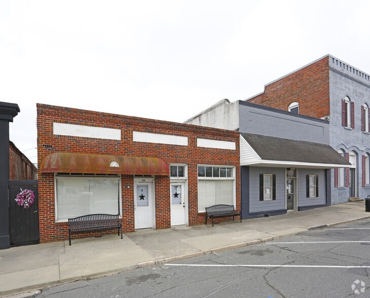 130-134 E Main St, Marshville, NC à vendre - Photo du bâtiment - Image 2 de 5