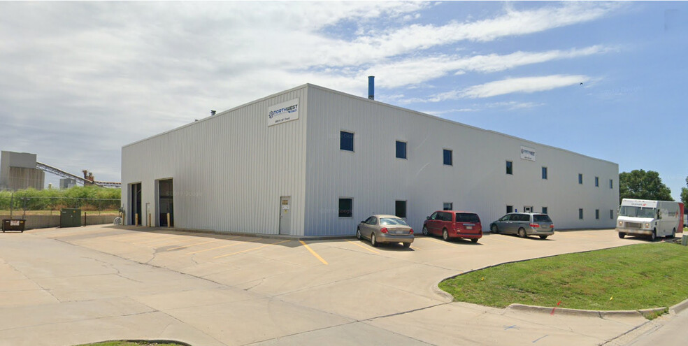 5800 N 58th St, Lincoln, NE for lease - Building Photo - Image 3 of 6