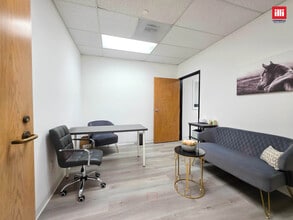 5121 Van Nuys Blvd, Sherman Oaks, CA for lease Interior Photo- Image 1 of 4