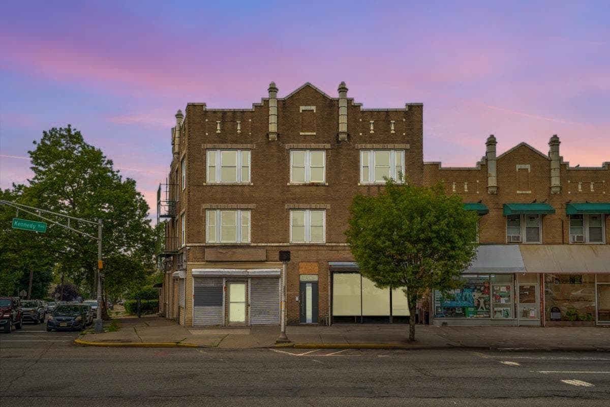 2321 John F Kennedy Blvd, Jersey City, NJ for lease Building Photo- Image 1 of 10