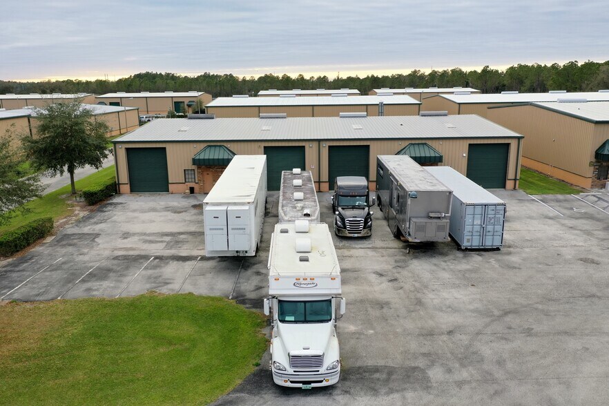 2306-2390 Old Combee Rd, Lakeland, FL à louer - Photo du bâtiment - Image 2 de 7