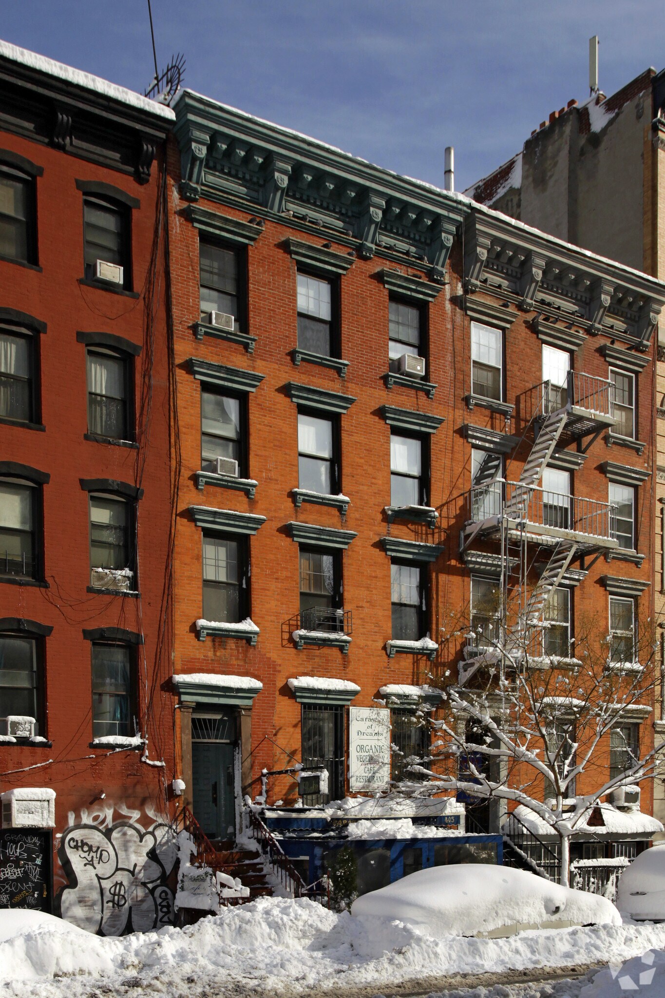 405 E Sixth St, New York, NY for lease Primary Photo- Image 1 of 4