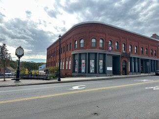 Plus de détails pour 97-103 Elm St, Millbury, MA - Commerce de détail à louer