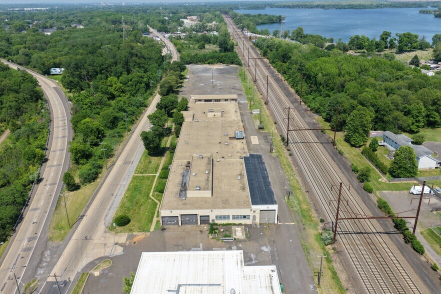 8400 Rt 13, Levittown, PA à vendre - Photo du bâtiment - Image 2 de 13