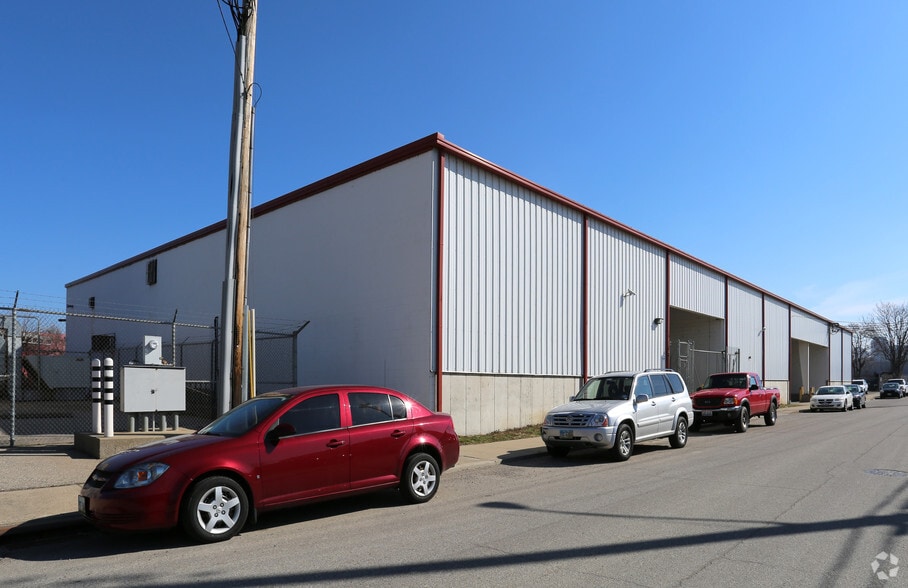 1249-1257 W 7th St, Cincinnati, OH for lease - Building Photo - Image 2 of 3