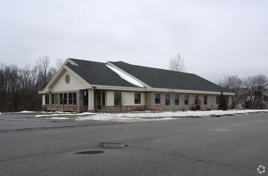 4169 Legacy Pky, Lansing, MI for lease - Building Photo - Image 3 of 7