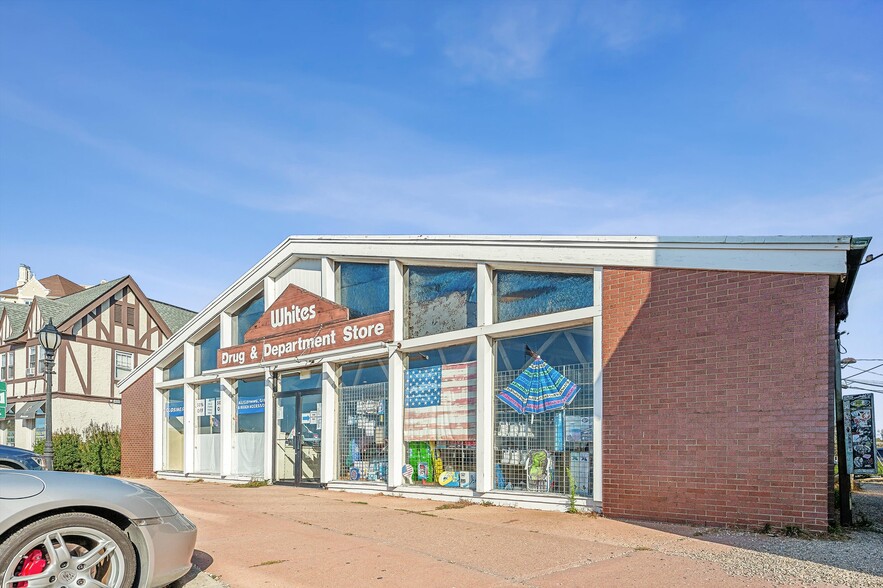 95 Carl Fisher Plz, Montauk, NY for lease - Building Photo - Image 2 of 12