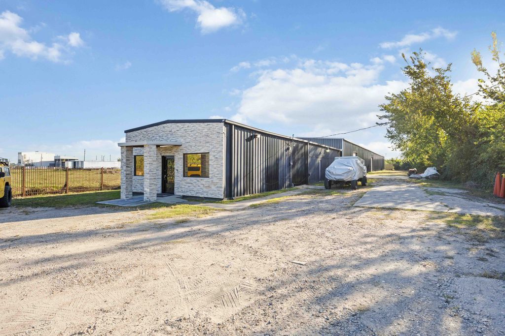 9740 Sheldon Rd, Houston, TX à vendre Photo principale- Image 1 de 7