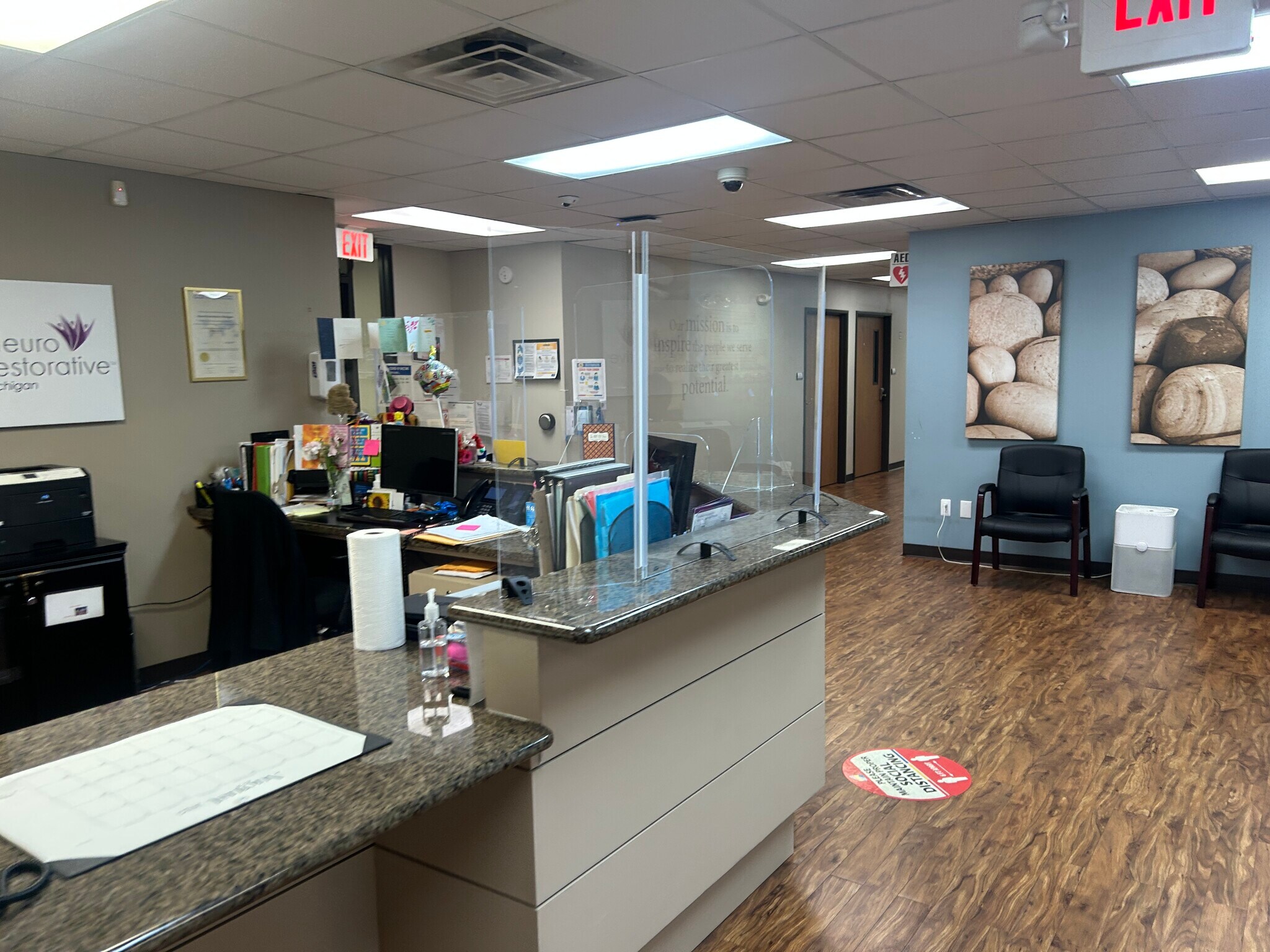 28511 Orchard Lake Rd, Farmington Hills, MI for lease Primary Photo- Image 1 of 11