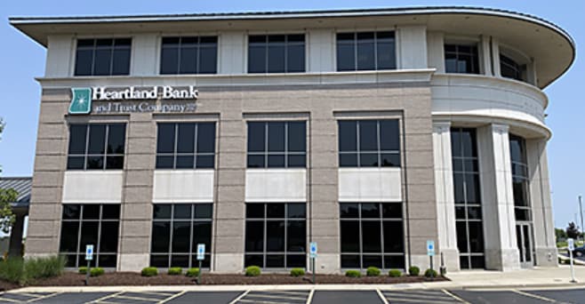 303 Fountains Pky, Fairview Heights, IL for lease - Building Photo - Image 1 of 1