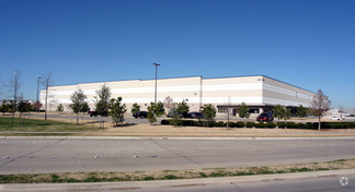 Plus de détails pour 1991 Lakepointe Dr, Lewisville, TX - Industriel/Logistique à louer