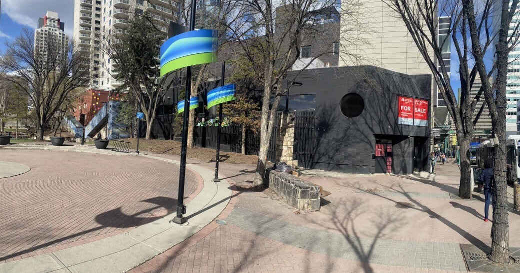 10432 Jasper Ave, Edmonton, AB à vendre Photo principale- Image 1 de 1