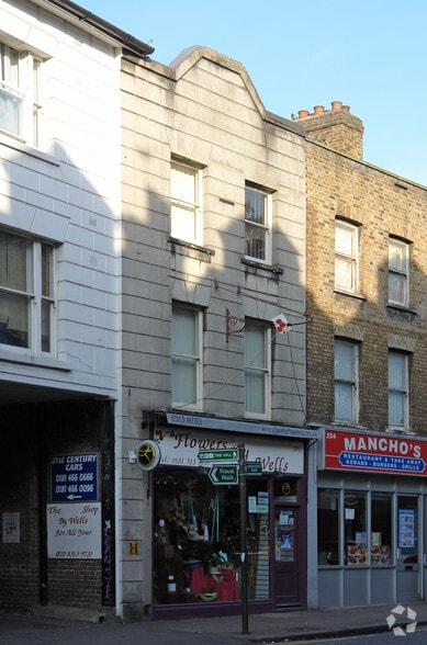 252 High St, Bromley à vendre - Photo du bâtiment - Image 2 de 3