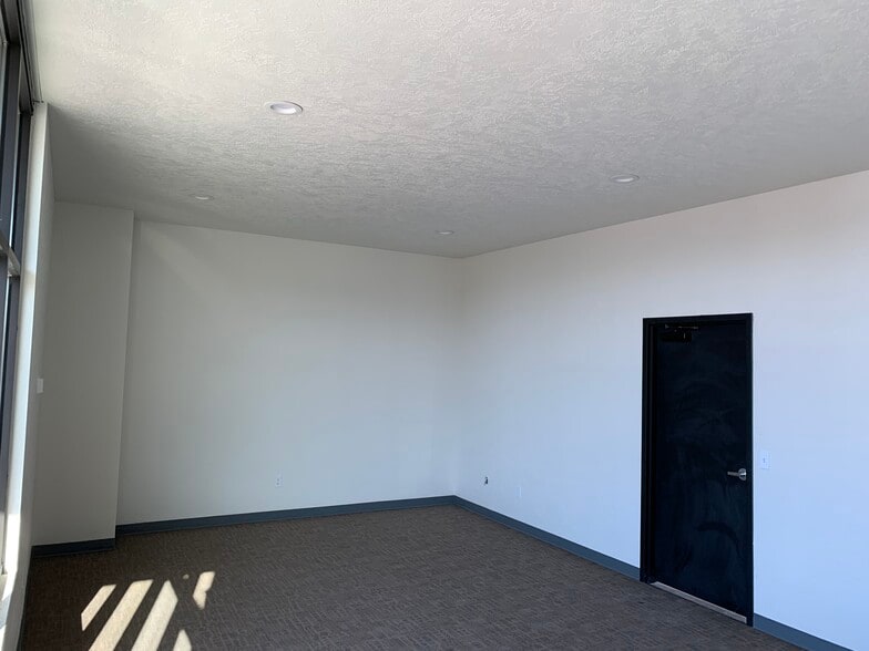 1409 Lauren Ln, Caldwell, ID for sale - Interior Photo - Image 3 of 17