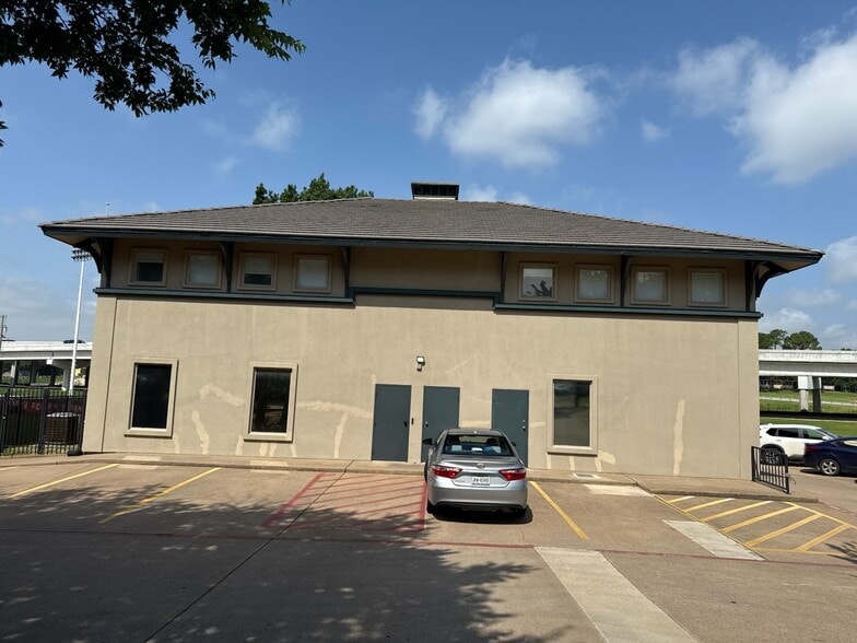 421 N Sam Rayburn Fwy, Sherman, TX for lease - Building Photo - Image 2 of 5