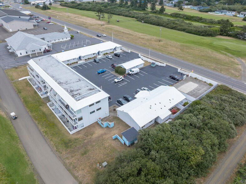 605 Point Brown Ave NW, Ocean Shores, WA for sale - Building Photo - Image 1 of 57