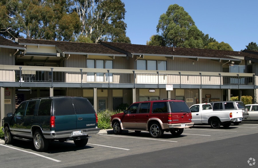 1320 Tara Hills Dr, Pinole, CA for sale - Building Photo - Image 2 of 5