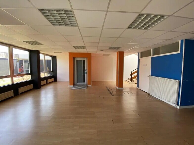 Bureau dans Sotteville-lès-Rouen à louer - Photo intérieure - Image 2 de 5