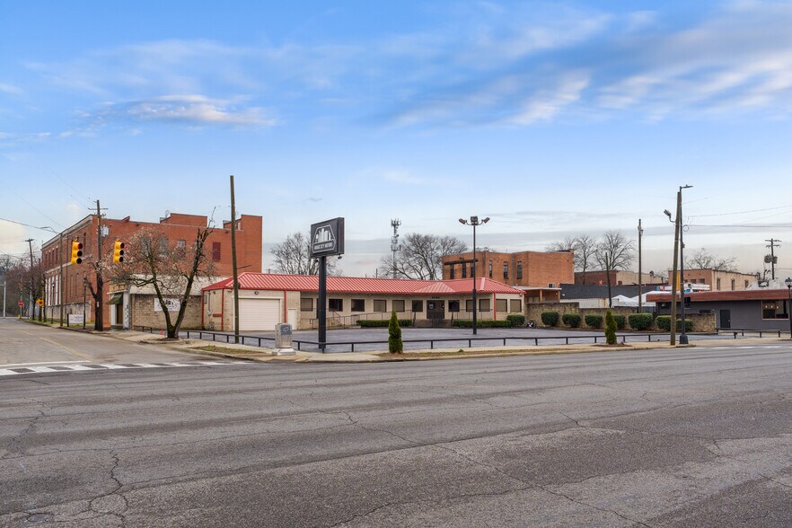 5547 1st Ave N, Birmingham, AL à vendre - Photo du bâtiment - Image 2 de 20