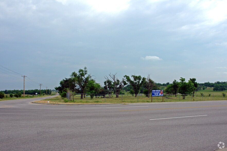 NEC 76th St N & N Memorial Dr, Owasso, OK for sale - Building Photo - Image 2 of 13