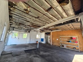 109 Fletcher Ave, Cranston, RI for lease Interior Photo- Image 2 of 4