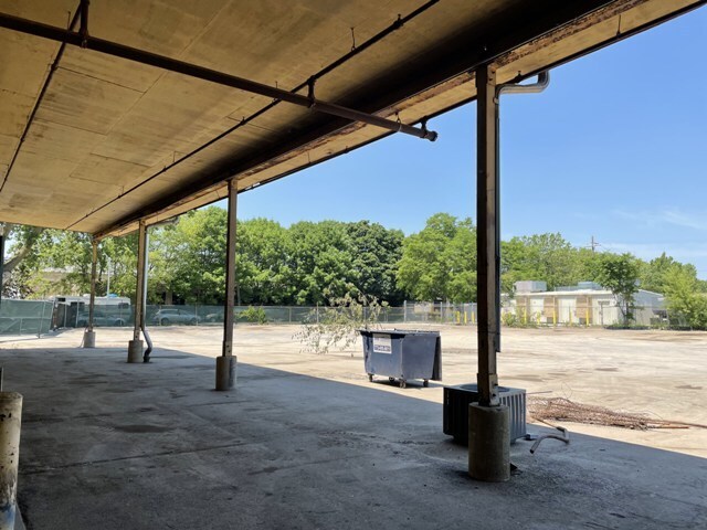 5401 N Wolcott Ave, Chicago, IL for lease - Building Photo - Image 2 of 22