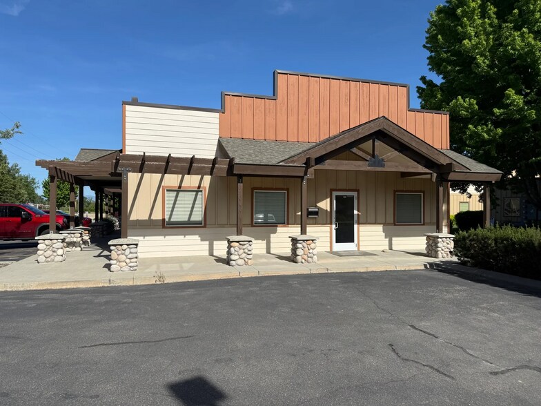 412 S King Ave, Middleton, ID à vendre - Photo du bâtiment - Image 2 de 5
