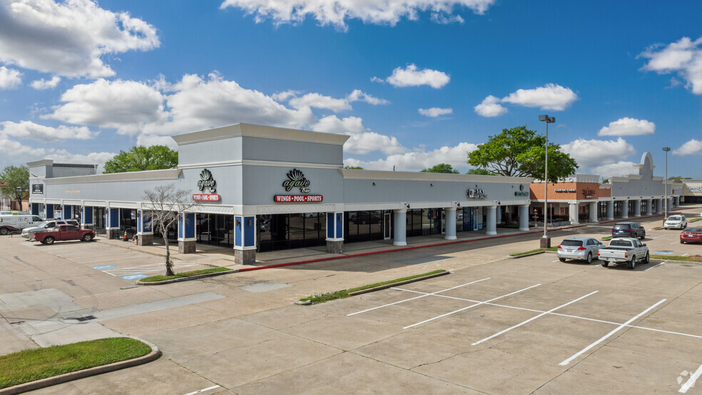 16211-16231 Clay Rd, Houston, TX for lease - Building Photo - Image 1 of 6