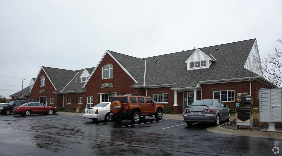 6155 Park Sq, Lorain, OH à vendre - Photo principale - Image 1 de 21