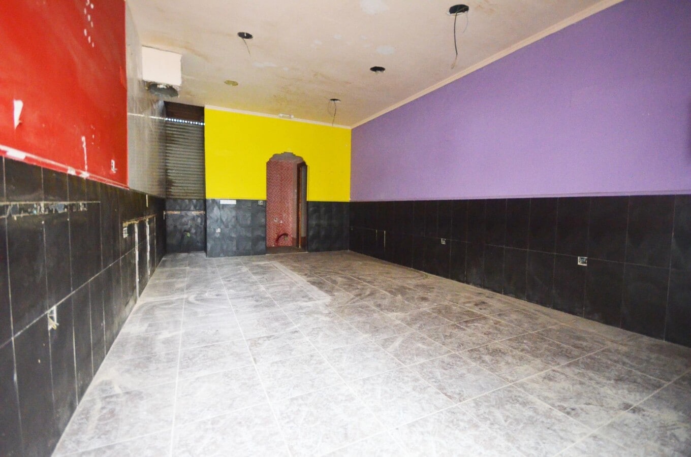 Reus, TAR 43203 - Unit 6 - - Interior Photo - Image 1 of 5