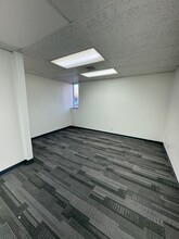 12401 E 43rd St, Independence, MO à louer Photo intérieure- Image 2 de 3