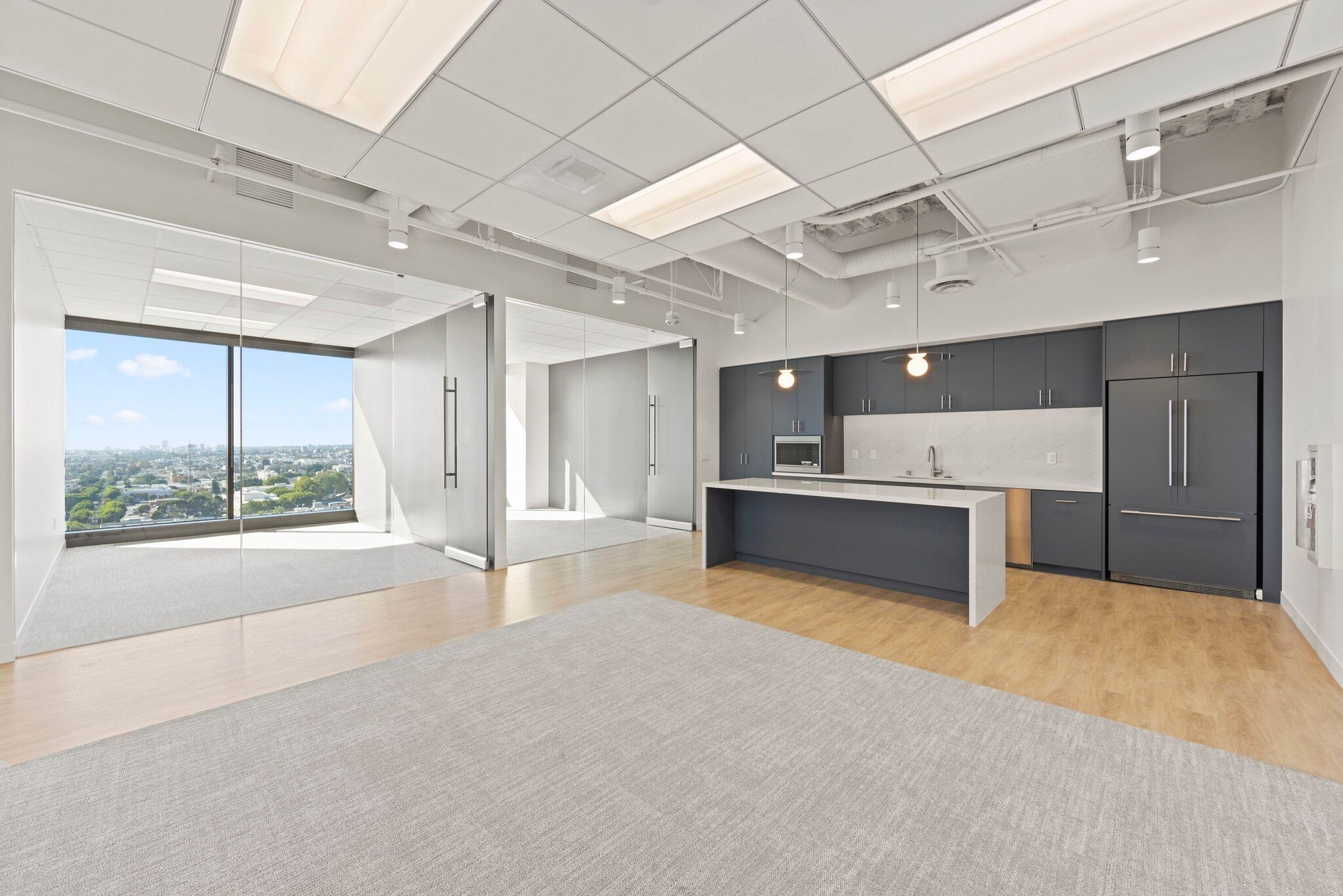 11150 Santa Monica Blvd, Los Angeles, CA for lease Interior Photo- Image 1 of 6