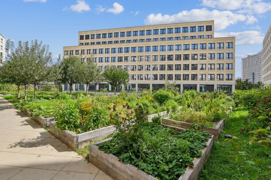 198 Rue D'Aubervilliers, Paris à louer - Photo du bâtiment - Image 3 de 25
