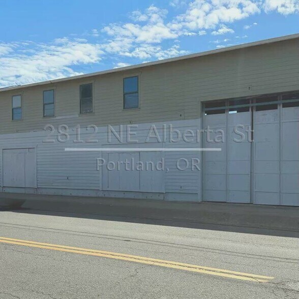 2812 NE Alberta St, Portland, OR à vendre - Vidéo sur l’inscription commerciale - Image 2 de 9