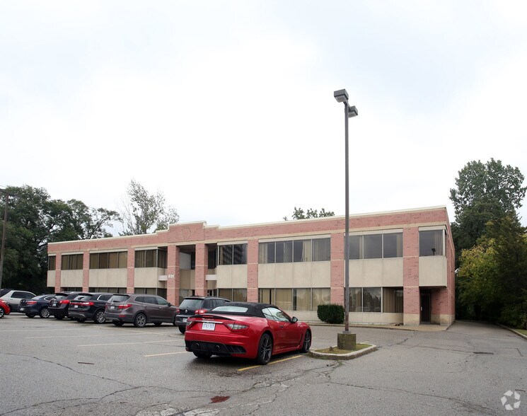 931 Commissioners Rd E, London, ON for sale - Primary Photo - Image 1 of 1