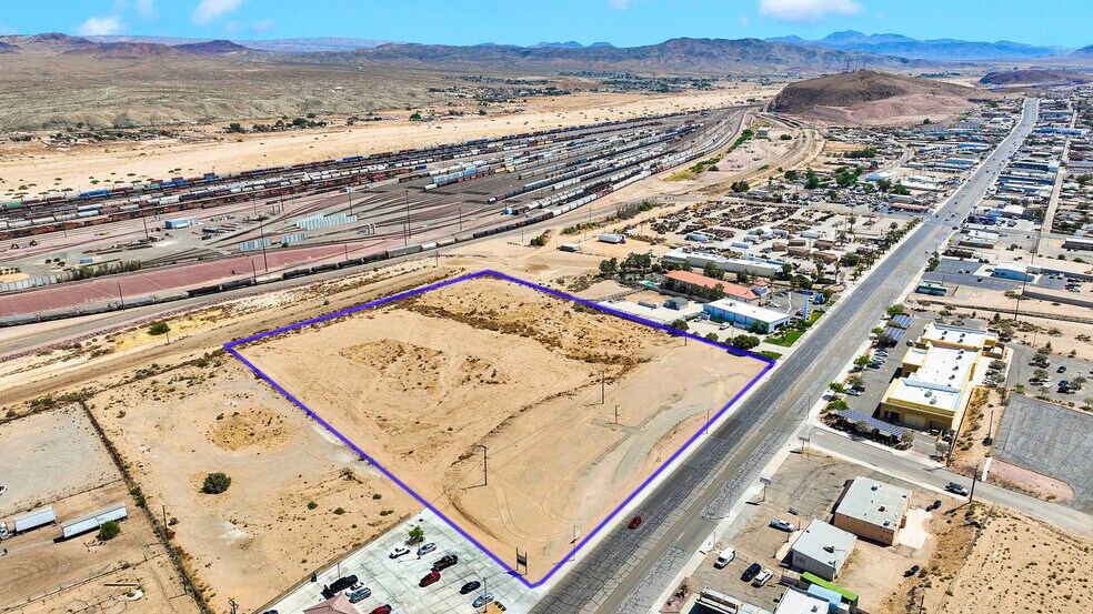 2041 W Main St, Barstow, CA à vendre - Photo du bâtiment - Image 1 de 8